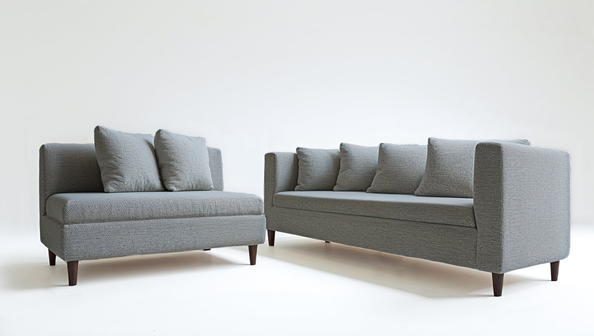 Sala Italia Moderna – Sofá + Loveseat Tapizados en Tela Razor de Tejido Suave