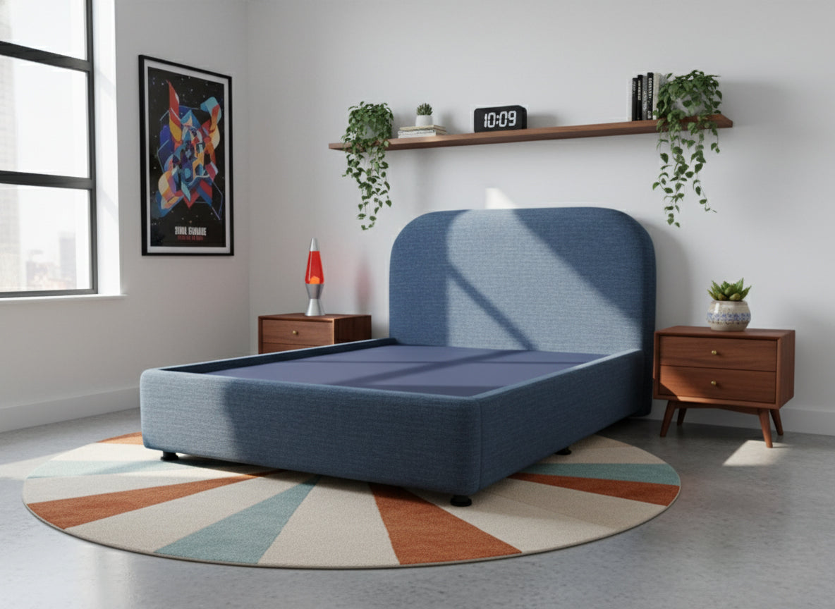 Cama Marsella Queen Size Tapizada Velvet Canalé | Base + Cabecera Curva Acojinada