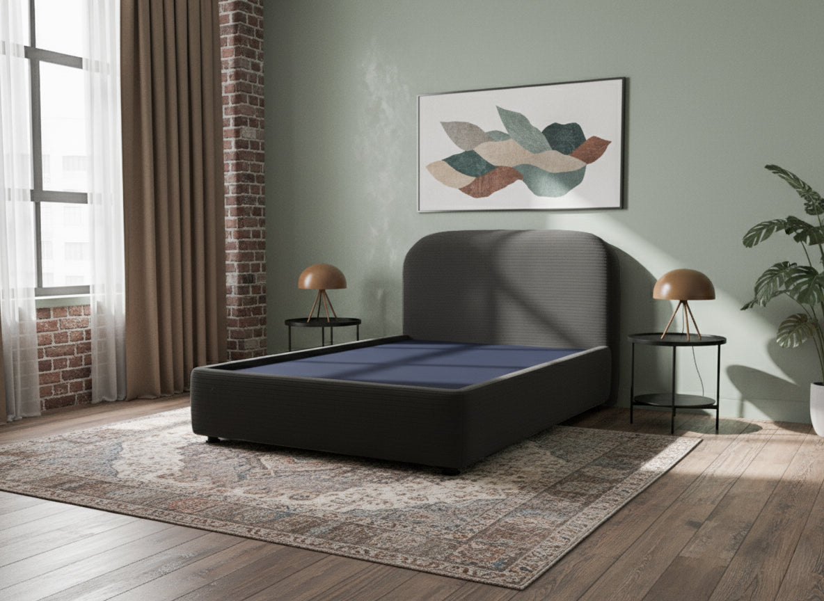Cama Marsella Queen Size Tapizada Velvet Canalé | Base + Cabecera Curva Acojinada