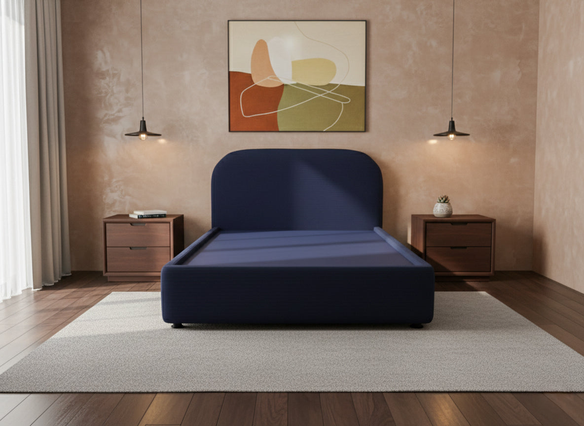 Cama Marsella Queen Size Tapizada Velvet Canalé | Base + Cabecera Curva Acojinada